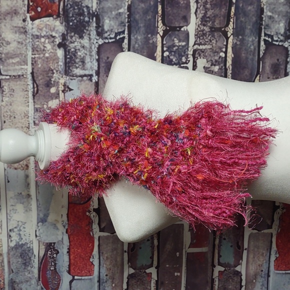 Artisan Crafted Eyelash Fringe Scarf - Picture 2 of 3